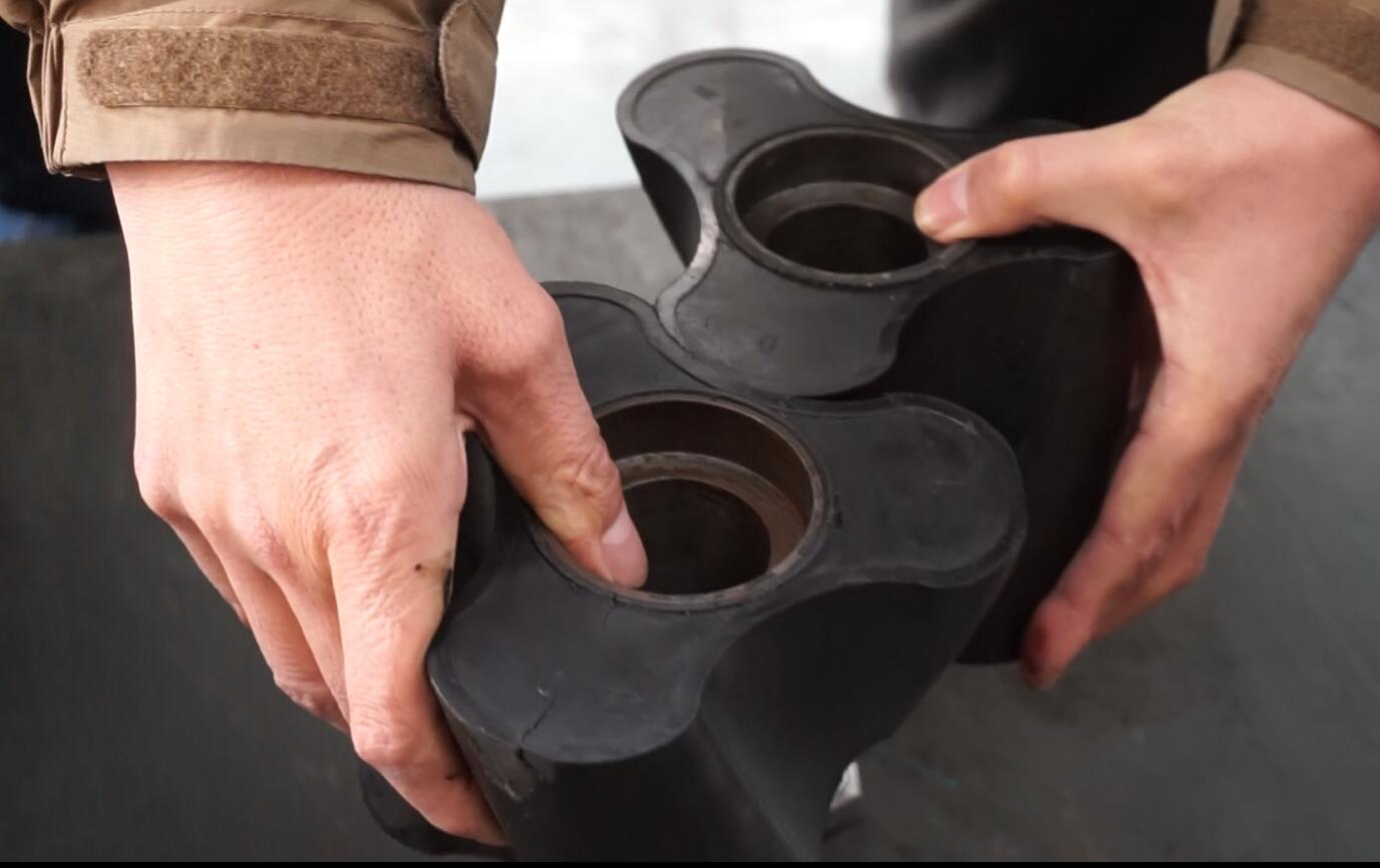 羅德轉(zhuǎn)子泵的核心全包覆橡膠轉(zhuǎn)子 羅德轉(zhuǎn)子泵的核心全包覆橡膠轉(zhuǎn)子